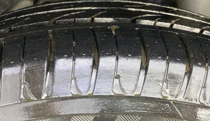 2018 Ford New Figo TITANIUM1.5 DIESEL, Diesel, Manual, 51,350 km, Left Rear Tyre Tread