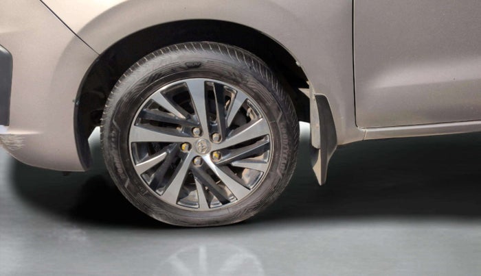 2020 Toyota Innova Crysta 2.4 ZX AT 7 STR, Diesel, Automatic, 95,785 km, Left Front Wheel