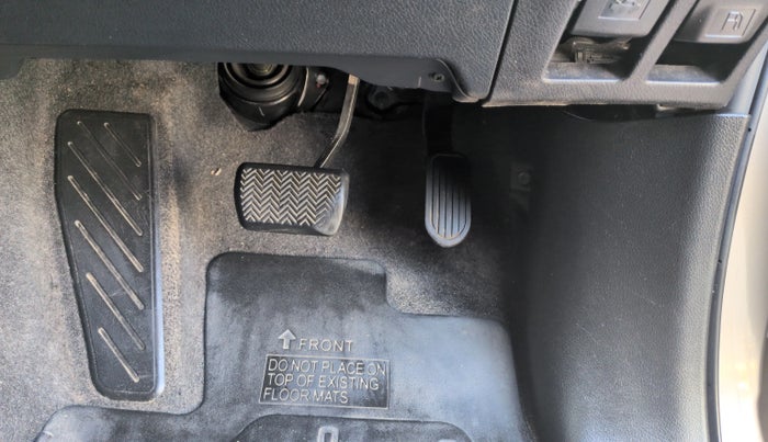 2020 Toyota Innova Crysta 2.4 ZX AT 7 STR, Diesel, Automatic, 95,785 km, Pedals