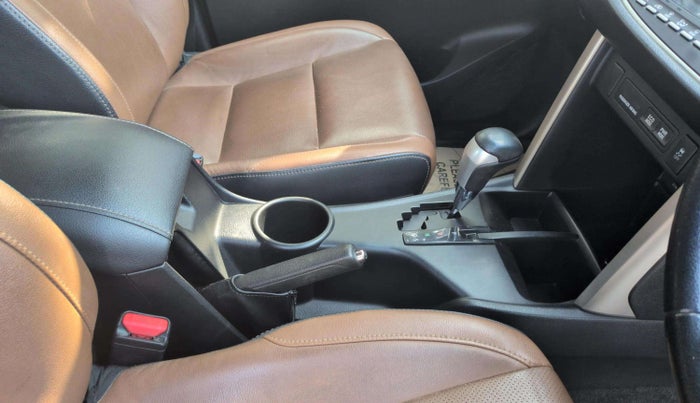 2020 Toyota Innova Crysta 2.4 ZX AT 7 STR, Diesel, Automatic, 95,785 km, Gear Lever