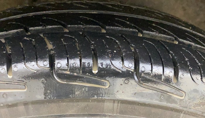 2018 Maruti Alto 800 LXI O, Petrol, Manual, 43,070 km, Right Front Tyre Tread