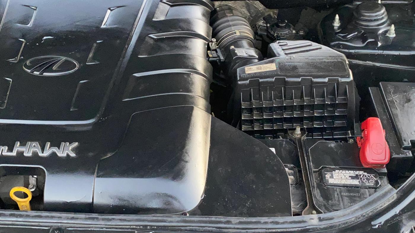 2019 Mahindra XUV500 W9, Diesel, Manual, 56,437 km, Engine View - Left