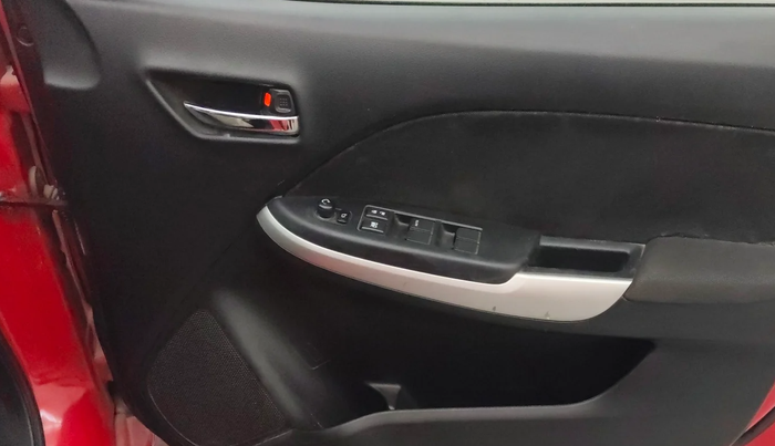 2015 Maruti Baleno DELTA PETROL 1.2, Petrol, Manual, 80,341 km, Driver Side Door Panels Control
