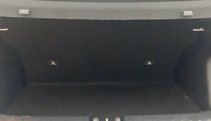 2022 KIA SONET HTX 1.5 AT, Diesel, Automatic, 29,856 km, Boot Inside