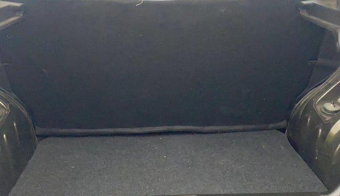 2024 Renault Kwid RXL(O) 1.0L AMT, Petrol, Automatic, 5,470 km, Boot Inside