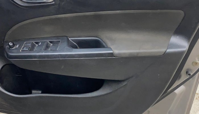 2014 Maruti Swift VDI, Diesel, Manual, 1,22,200 km, Driver Side Door Panels Control