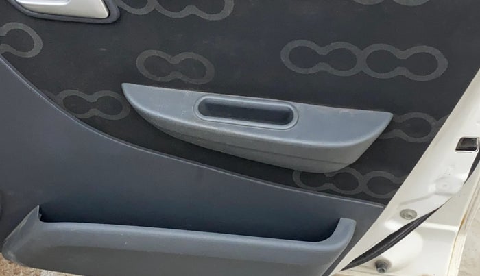 2015 Maruti Alto 800 VXI, Petrol, Manual, 72,436 km, Driver Side Door Panels Control