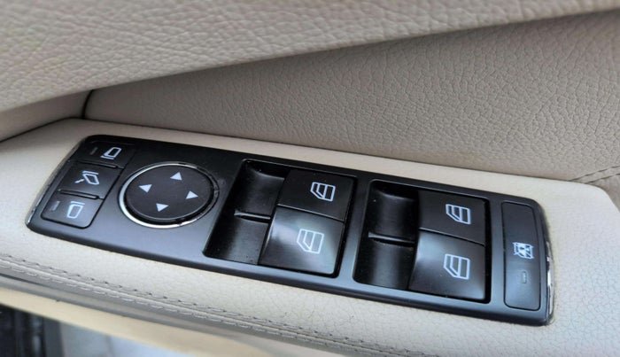 2016 Mercedes Benz E Class E 250 CDI Avantgarde, Diesel, Automatic, 62,468 km, Driver Side Door Panels Control