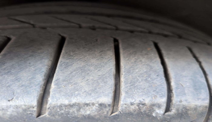 2016 Mercedes Benz E Class E 250 CDI Avantgarde, Diesel, Automatic, 62,468 km, Left Rear Tyre Tread