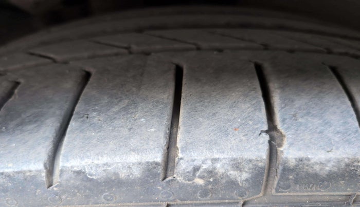 2016 Mercedes Benz E Class E 250 CDI Avantgarde, Diesel, Automatic, 62,468 km, Right Rear Tyre Tread