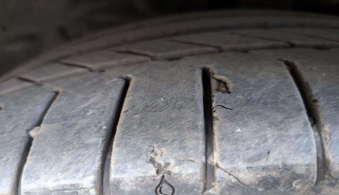 2016 Mercedes Benz E Class E 250 CDI Avantgarde, Diesel, Automatic, 62,468 km, Right Front Tyre Tread