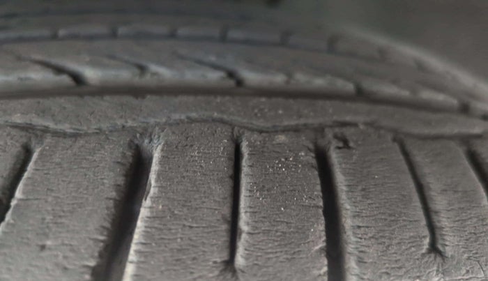 2017 Skoda Superb STYLE 1.8 TSI AT, Petrol, Automatic, 59,623 km, Left Front Tyre Tread