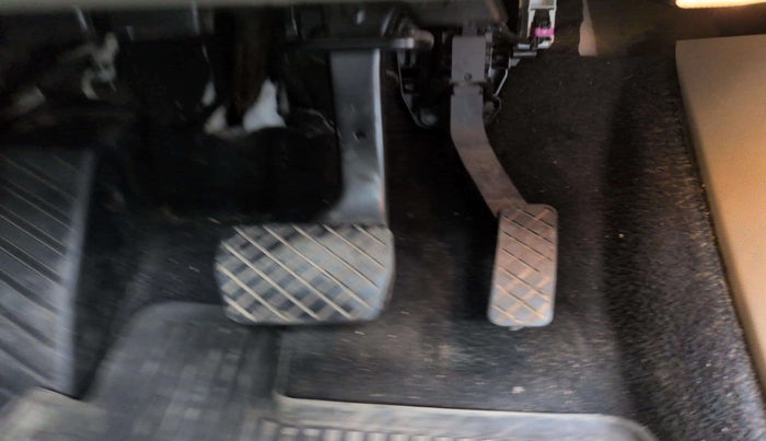 2017 Skoda Superb STYLE 1.8 TSI AT, Petrol, Automatic, 59,623 km, Pedals