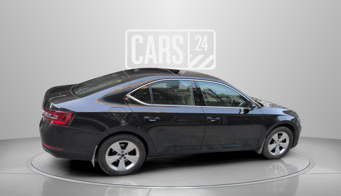 2017 Skoda Superb STYLE 1.8 TSI AT, Petrol, Automatic, 59,623 km, Right Side View