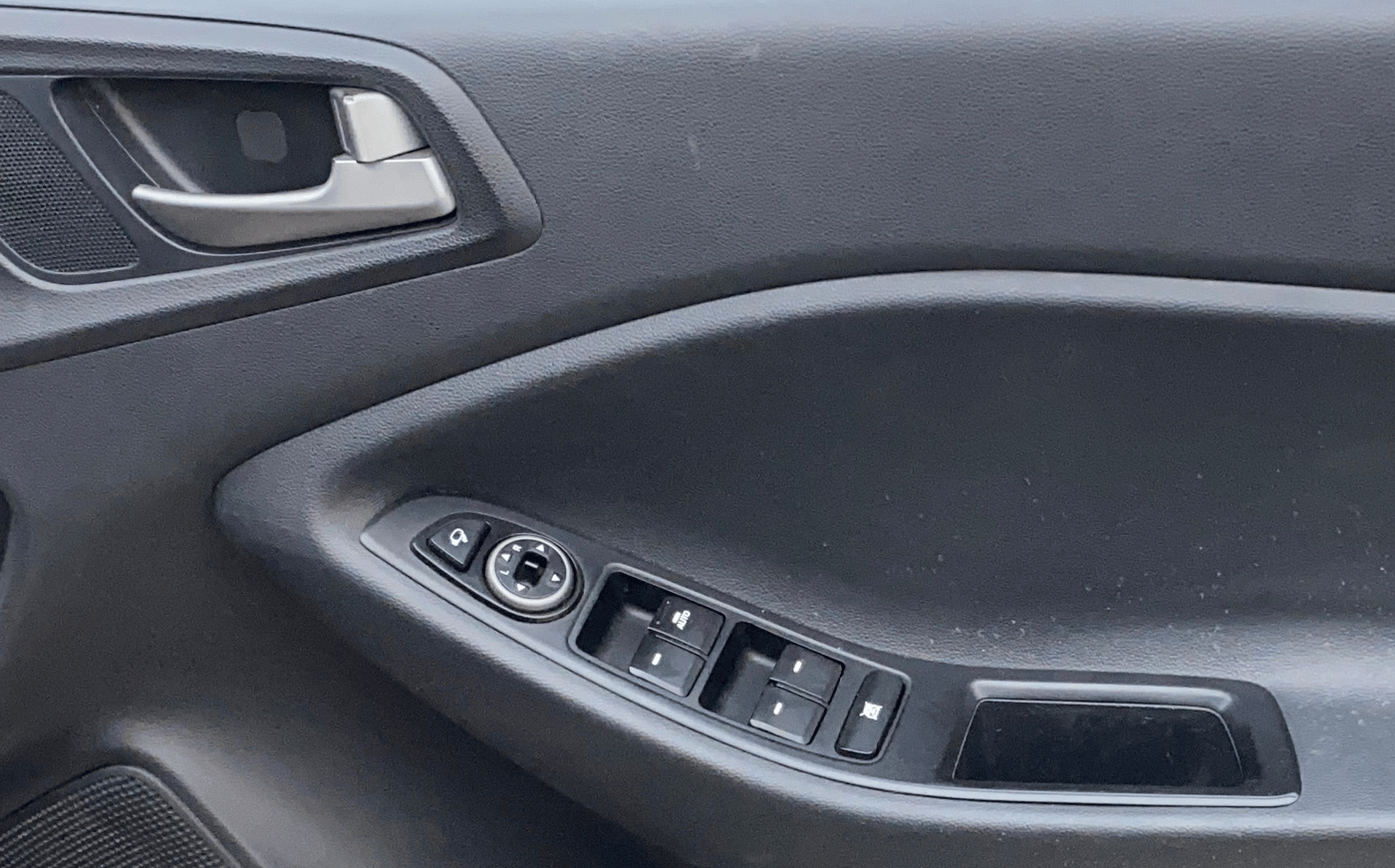 2018 Hyundai i20 Active 1.2 SX, Petrol, Manual, 98,742 km, Driver Side Door Panels Control