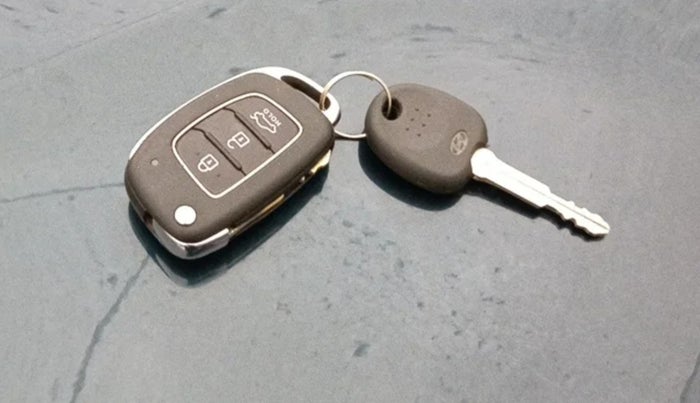 2020 Hyundai GRAND I10 NIOS SPORTZ AMT 1.2 KAPPA VTVT, Petrol, Automatic, 33,023 km, Key Close Up