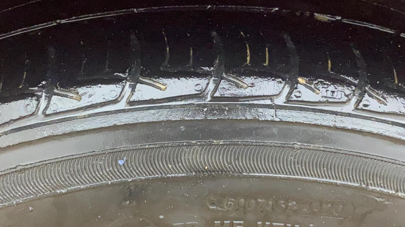 2021 Volkswagen Vento HIGHLINE 1.0L TSI AT, Petrol, Automatic, 69,564 km, Left Front Tyre Tread