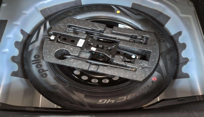 2023 Volkswagen TAIGUN HIGHLINE 1.0 TSI AT, Petrol, Automatic, 17,220 km, Spare Tyre