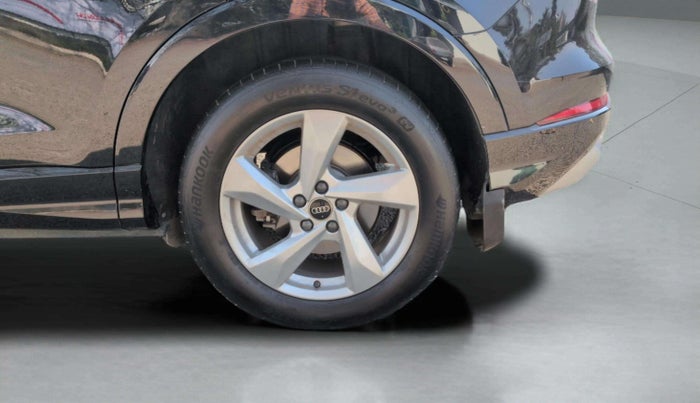 2024 Audi Q3 PREMIUM PLUS 40 TFSI, Petrol, Automatic, 10,737 km, Left Rear Wheel