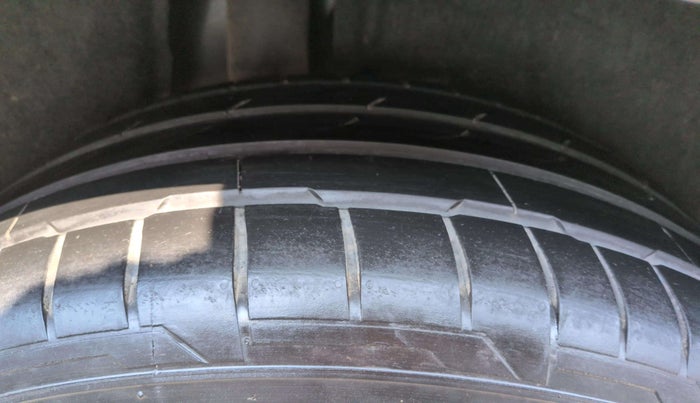 2024 Audi Q3 PREMIUM PLUS 40 TFSI, Petrol, Automatic, 10,737 km, Left Front Tyre Tread