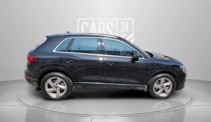 2024 Audi Q3 PREMIUM PLUS 40 TFSI, Petrol, Automatic, 10,737 km, Right Side View