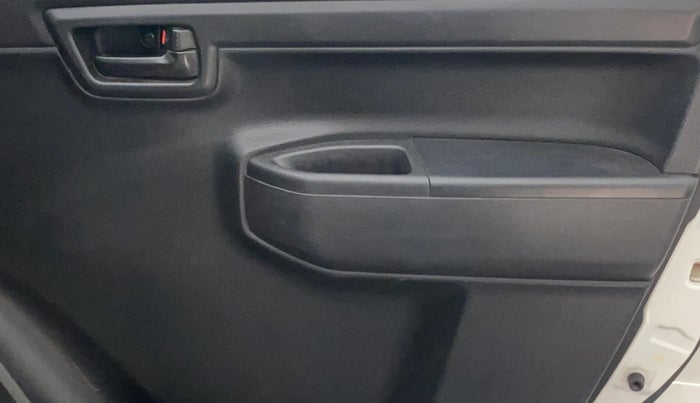 2019 Maruti S PRESSO VXI PLUS AMT, Petrol, Automatic, 40,213 km, Driver Side Door Panels Control