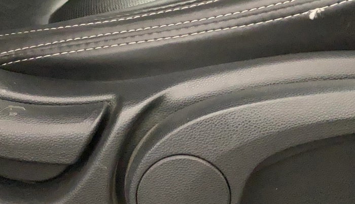 2017 Hyundai Creta SX PLUS AT 1.6 PETROL, Petrol, Automatic, 59,318 km, Driver Side Adjustment Panel