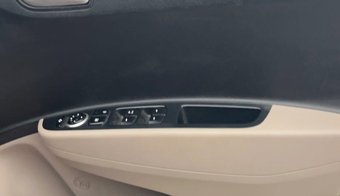 2014 Hyundai Xcent S (O) 1.2, Petrol, Manual, 71,469 km, Driver Side Door Panels Control