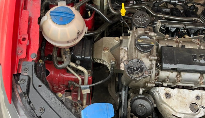 2016 Volkswagen Polo COMFORTLINE 1.2L, Petrol, Manual, 62,303 km, Engine View - Right