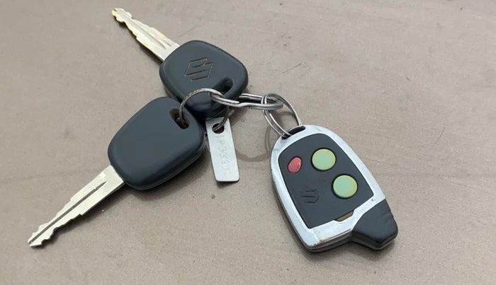 2013 Maruti Zen Estilo LXI CNG, CNG, Manual, 1,07,119 km, Key Close Up