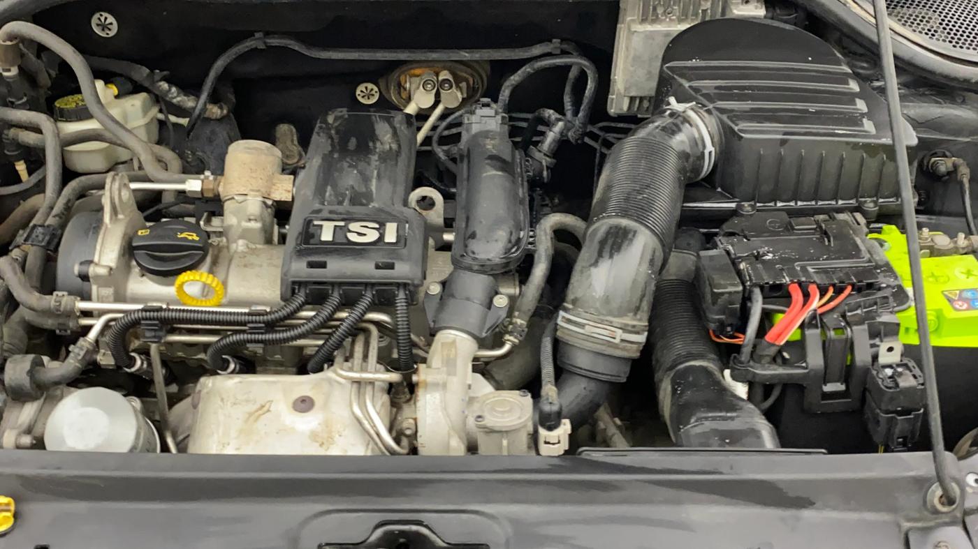 2016 Volkswagen Polo GT TSI AT, Petrol, Automatic, 84,270 km, Engine View - Left
