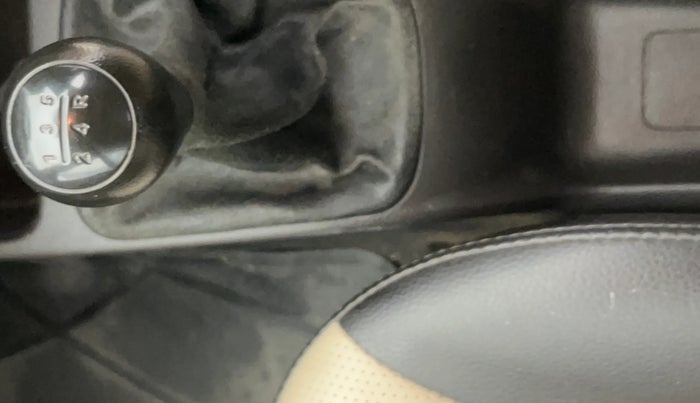 2015 Hyundai Eon ERA +, Petrol, Manual, 91,863 km, Gear Lever