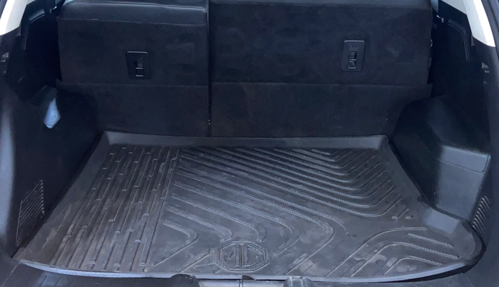 2019 MG HECTOR SHARP 1.5 DCT PETROL, Petrol, Automatic, 43,574 km, Boot Inside