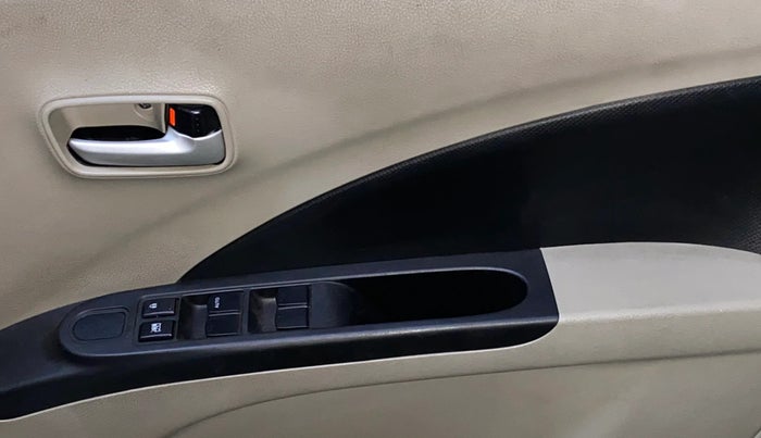 2015 Maruti Celerio VXI, Petrol, Manual, 34,911 km, Driver Side Door Panels Control