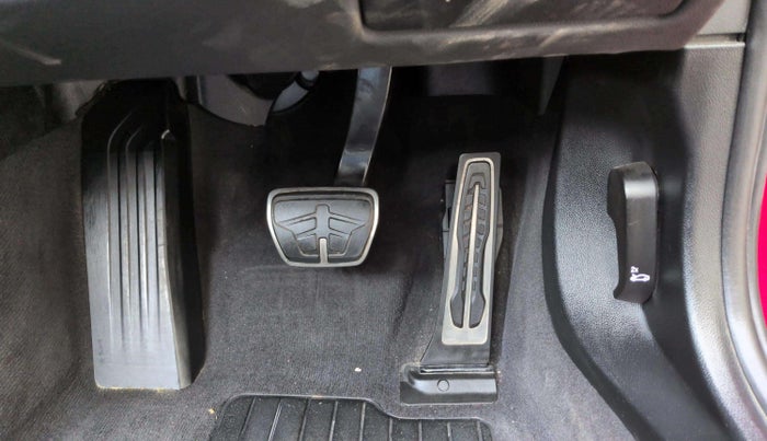 2023 BMW Z4 M40i M sport, Petrol, Automatic, 28,878 km, Pedals