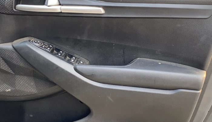 2020 KIA SELTOS HTK PLUS 1.5, Petrol, Manual, 56,259 km, Driver Side Door Panels Control