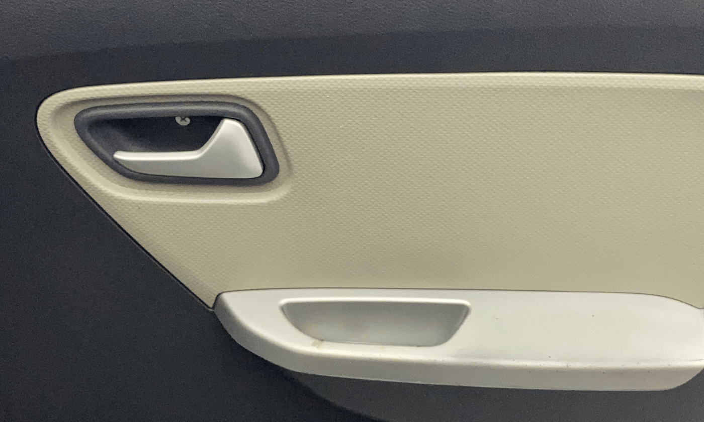 2014 Maruti Alto K10 VXI, Petrol, Manual, 33,447 km, Driver Side Door Panels Control