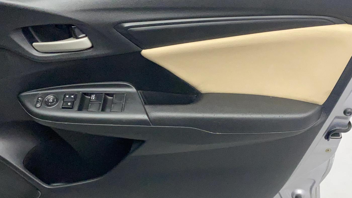 2018 Honda Jazz 1.2L I-VTEC V AT, Petrol, Automatic, 64,930 km, Driver Side Door Panels Control