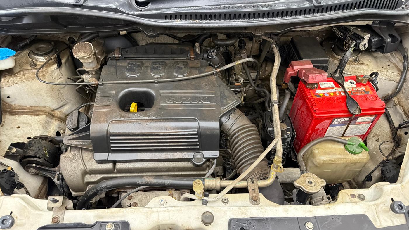 2016 Maruti Wagon R 1.0 VXI, Petrol, Manual, 53,739 km, Engine View