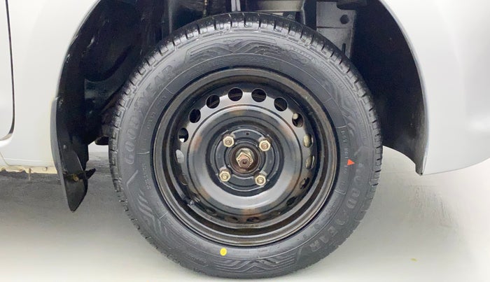 2017 Datsun Go Plus T, Petrol, Manual, 41,479 km, Right Front Wheel