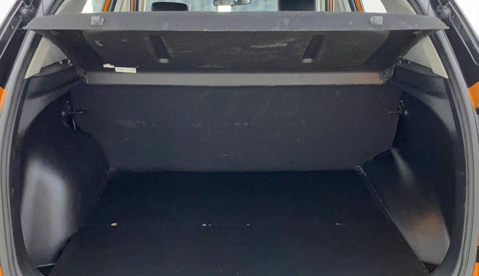 2018 Hyundai Creta SX 1.6 PETROL DUAL TONE, Petrol, Manual, 41,824 km, Boot Inside