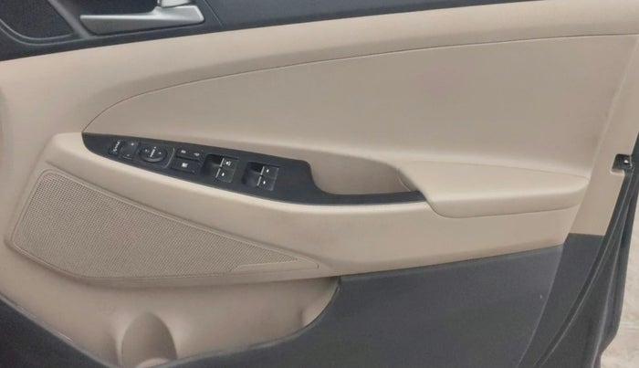 2019 Hyundai Tucson GLS 2WD AT PETROL, Petrol, Automatic, 78,894 km, Driver Side Door Panels Control