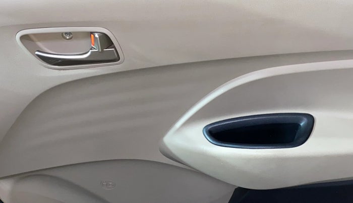 2019 Hyundai NEW SANTRO SPORTZ AMT, Petrol, Automatic, 23,418 km, Driver Side Door Panels Control