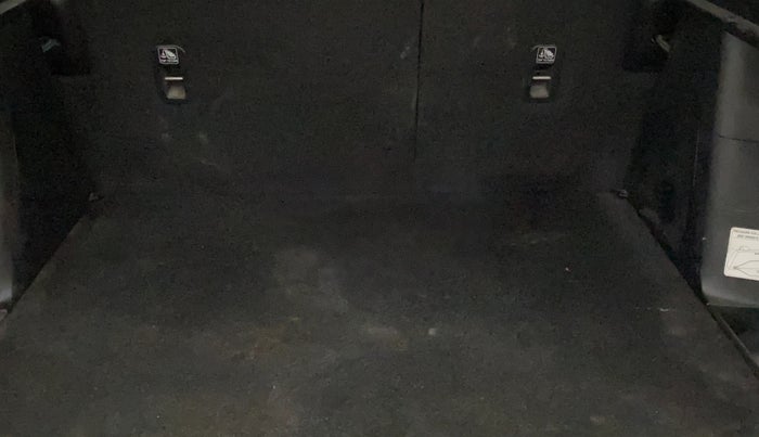 2017 Maruti S Cross ALPHA 1.3, Diesel, Manual, 56,708 km, Boot Inside