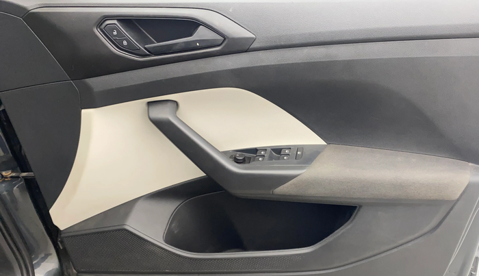 2022 Volkswagen TAIGUN COMFORTLINE 1.0 TSI MT, Petrol, Manual, 93,697 km, Driver Side Door Panels Control