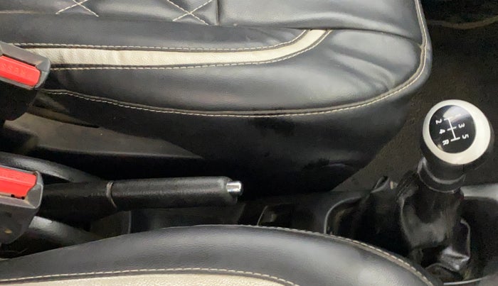 2013 Maruti Wagon R 1.0 VXI, Petrol, Manual, 10,830 km, Gear Lever