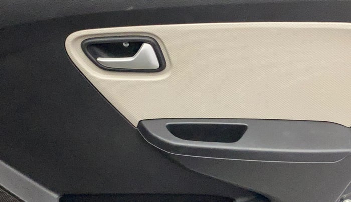 2019 Maruti Alto VXI, Petrol, Manual, 69,596 km, Driver Side Door Panels Control