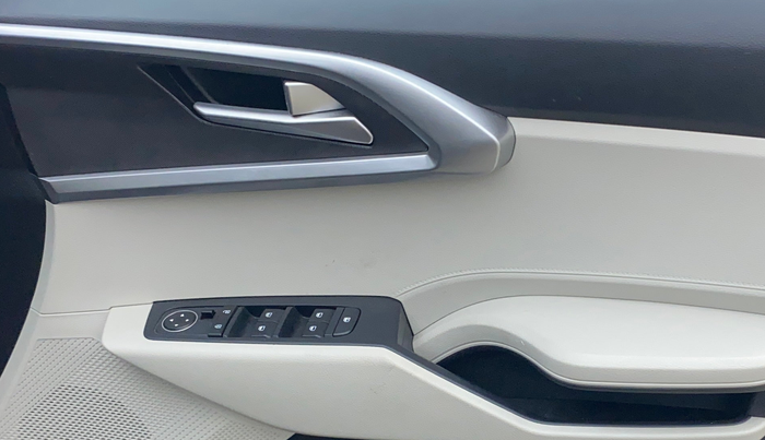 2023 KIA CARENS PRESTIGE 1.5 PETROL 7 STR, Petrol, Manual, 2,892 km, Driver Side Door Panels Control