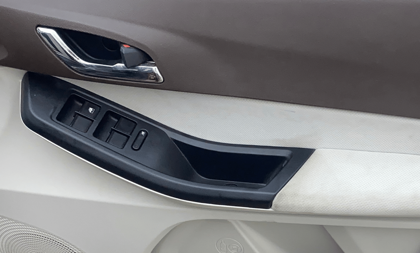 2025 Tata TIGOR XZA PLUS PETROL, Petrol, Automatic, 3,532 km, Driver Side Door Panels Control