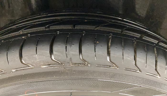 2025 Tata TIGOR XZA PLUS PETROL, Petrol, Automatic, 3,532 km, Right Front Tyre Tread